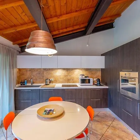 דירה Casa Fevira Borgo בורגו סן לורנצו