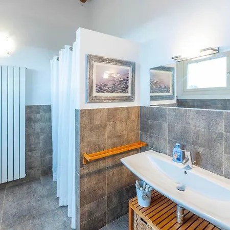 Casa Fevira Borgo * בורגו סן לורנצו
